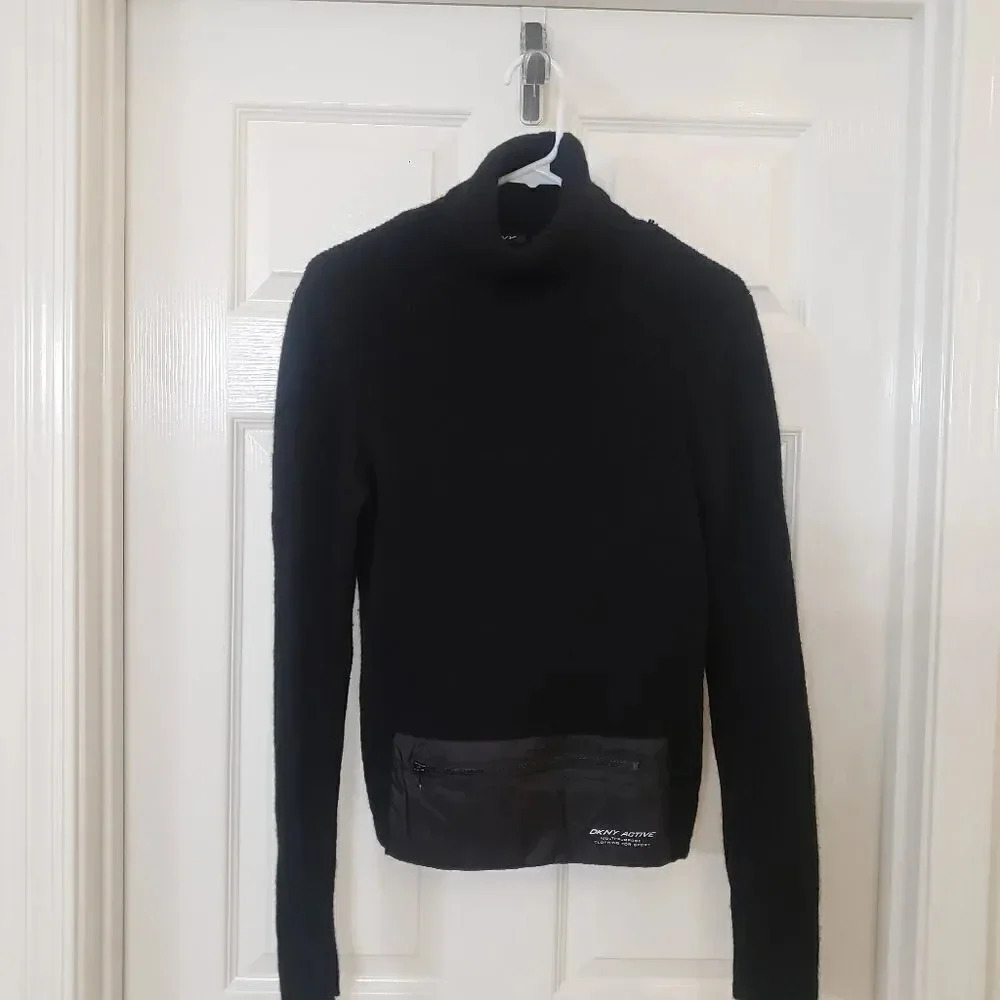 DKNY Active 100% Lambs Wool Ribbed Sweater